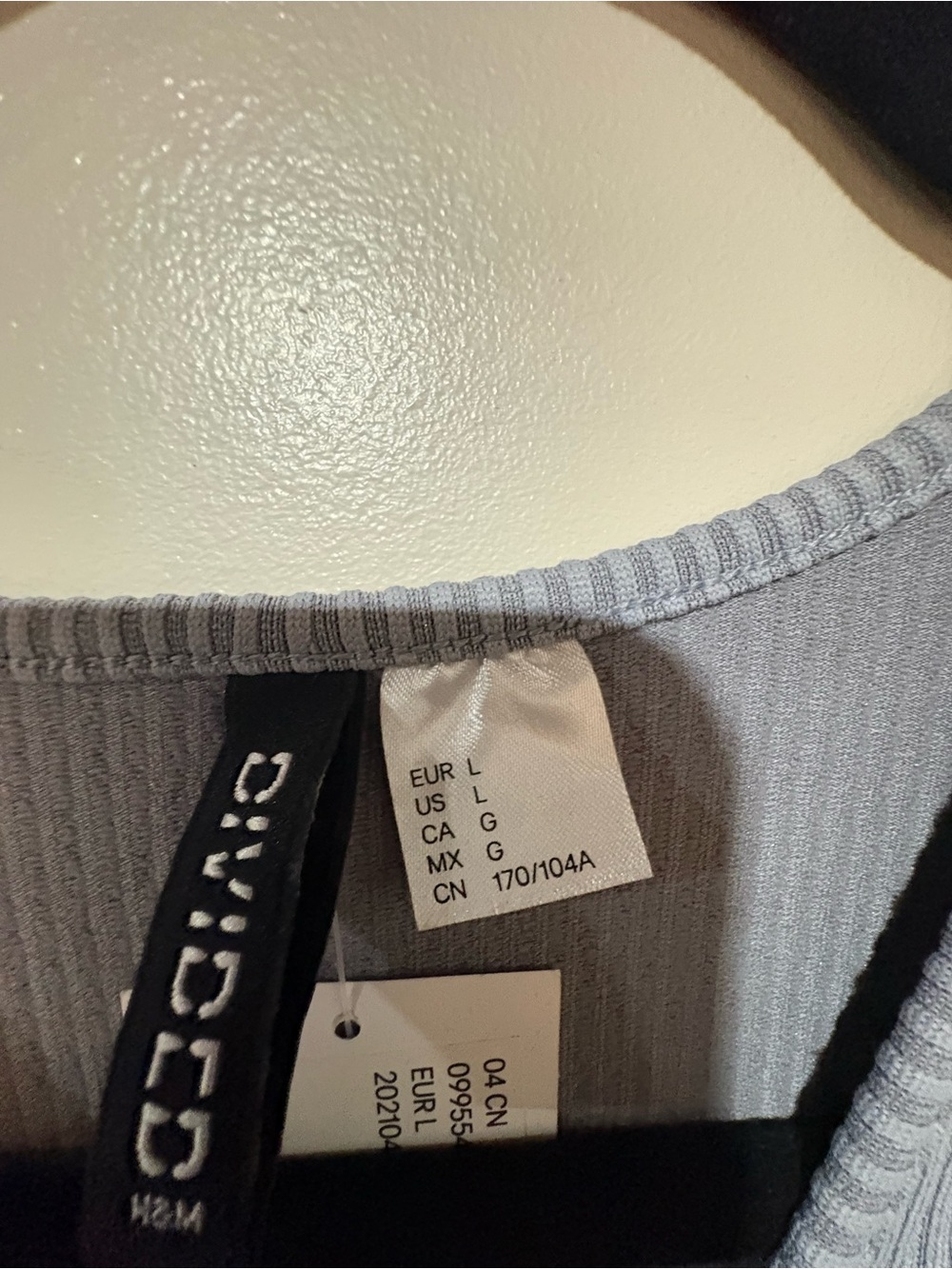 🍀 NWT H&M Light Gray Ribbed Ruched Drawstring Crop Top - Picture 3 of 6